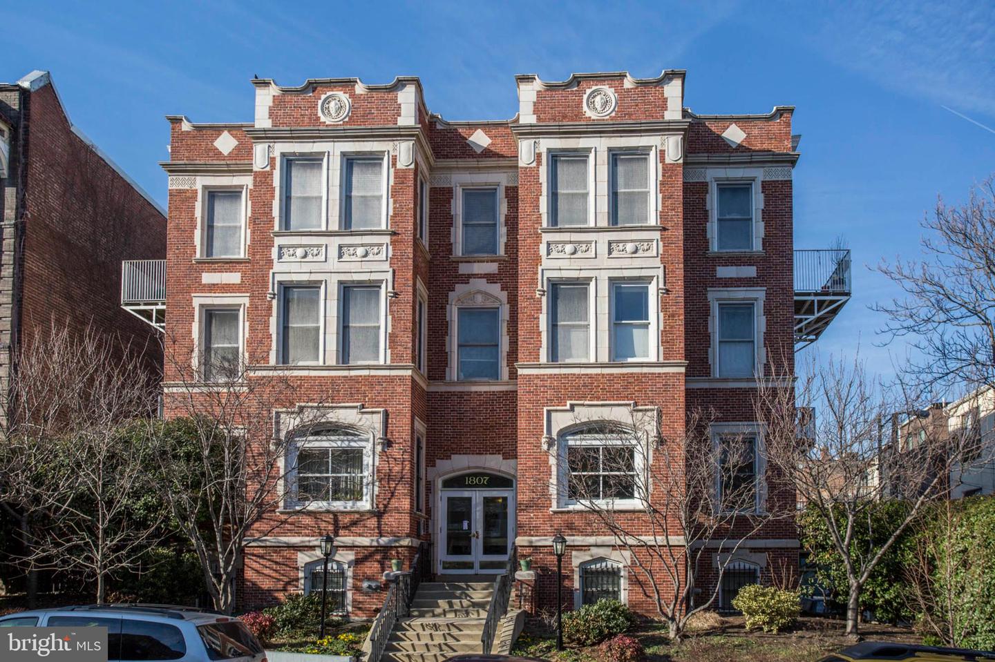 1807 California St NW #205 — photo