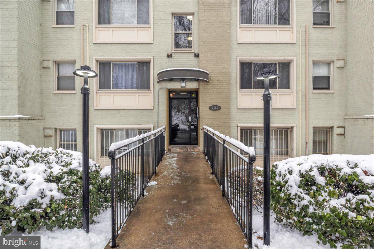 2850 Hartford St SE #303 — photo
