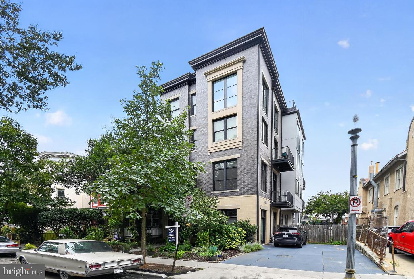 1767 Lanier Pl NW #4 — photo