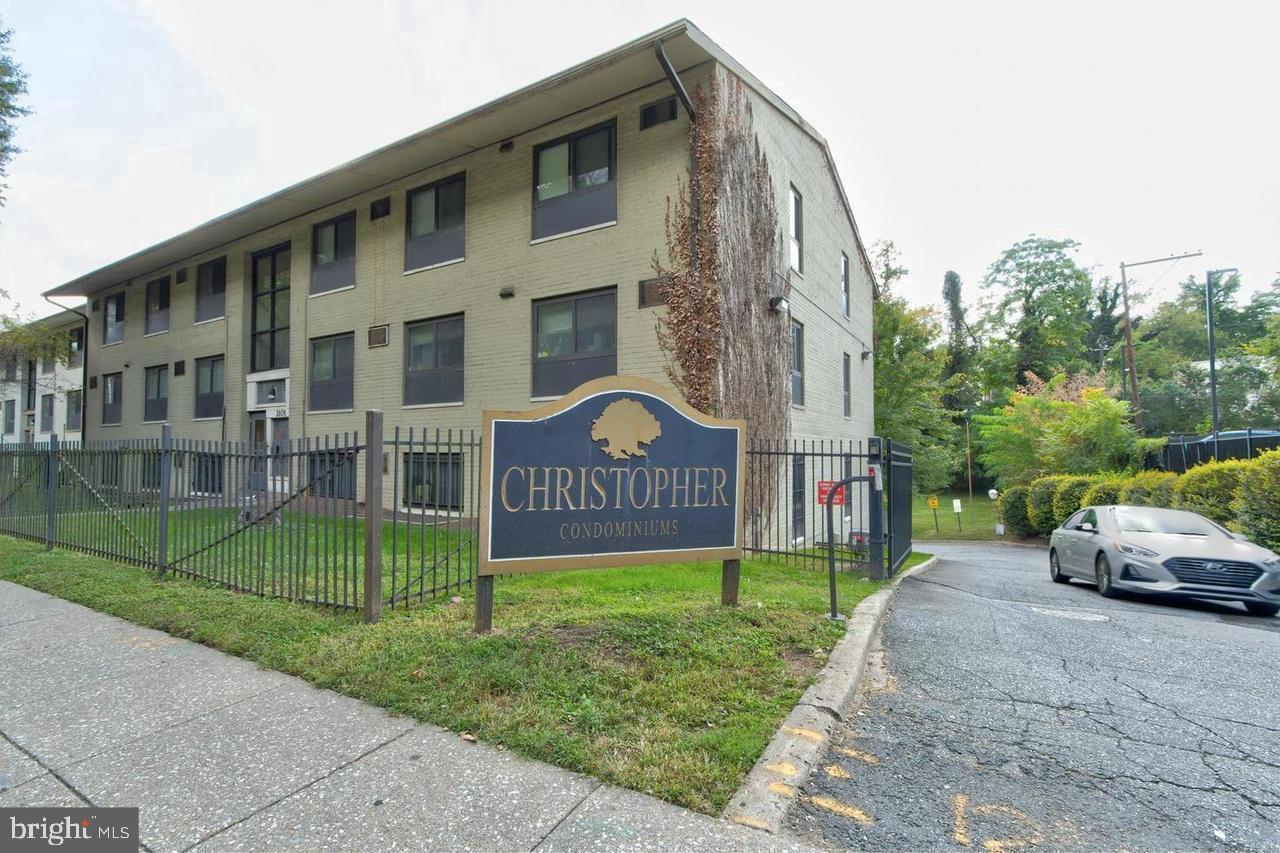 3111 Naylor Rd SE #301 — photo