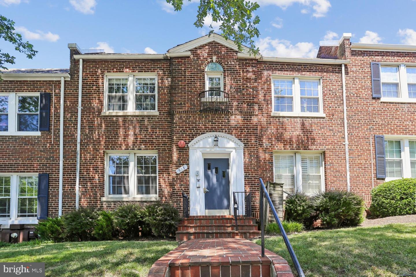 937 Randolph St NW #1 — photo