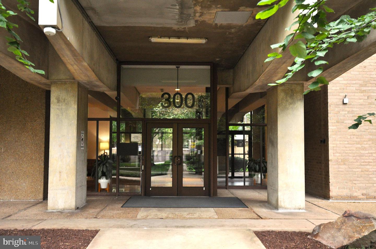 300 M St SW #N514 — photo