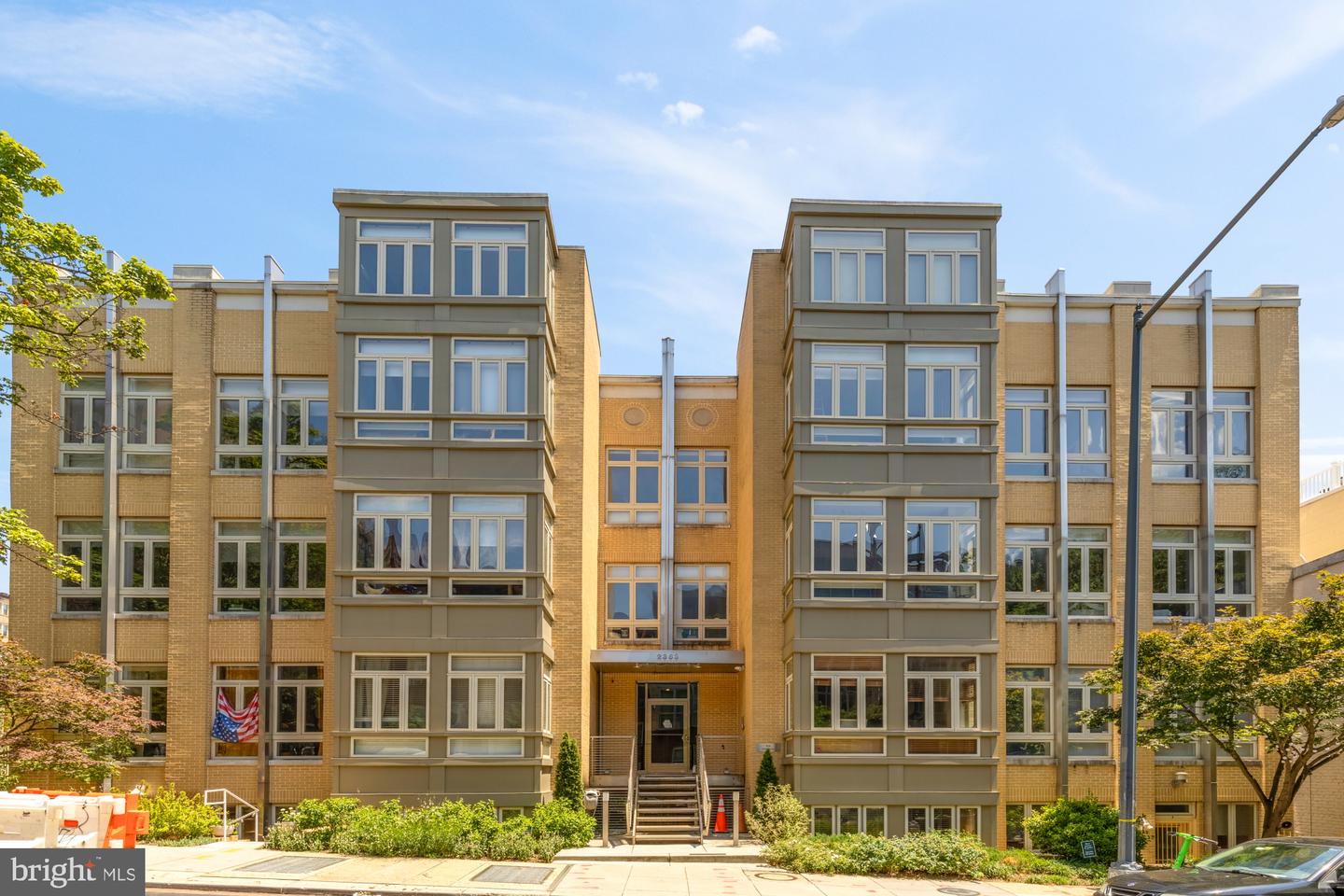 2363 Champlain St NW #3 — photo