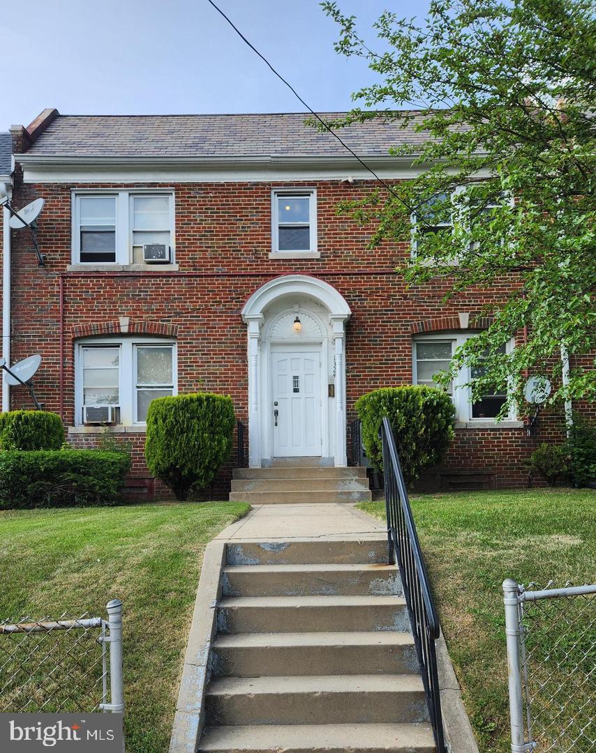 1324 Bryant St NE — photo