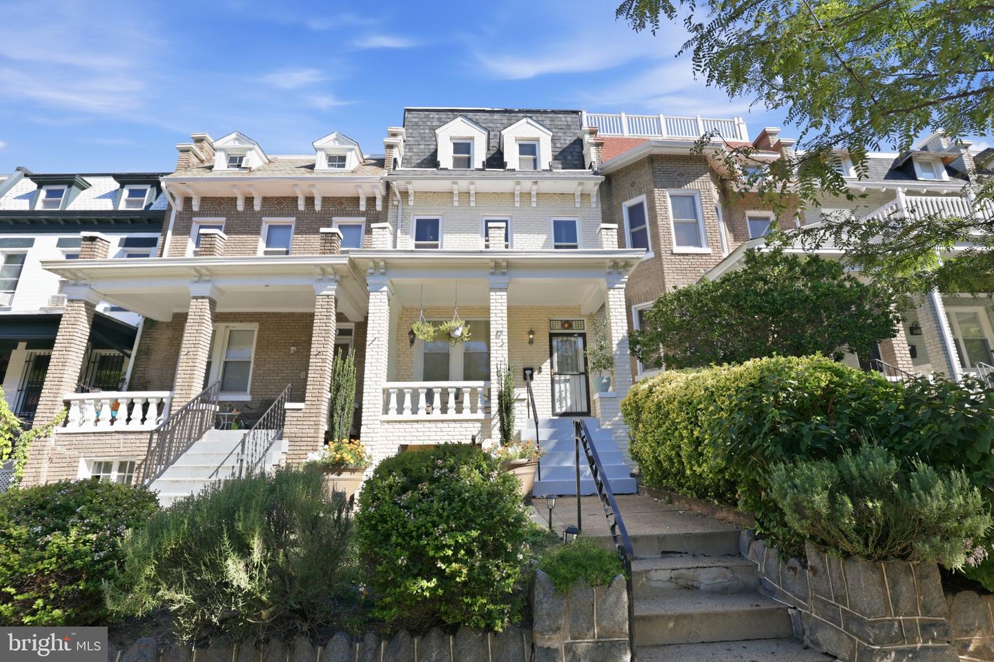 17 V St NW #1 — photo