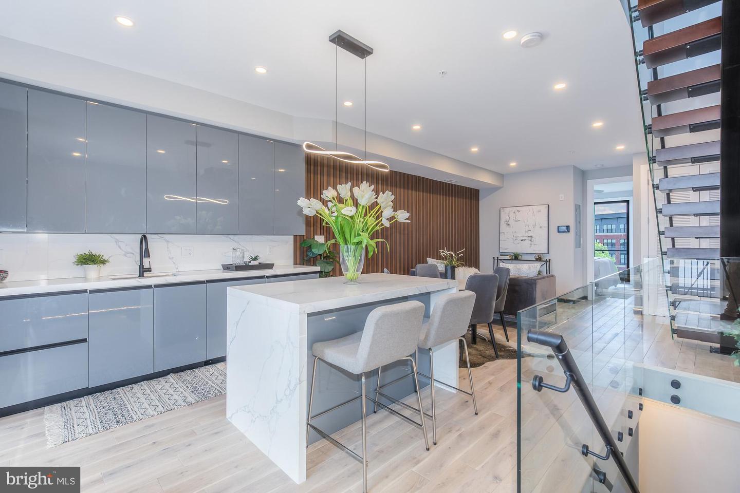1332 G St SE #3 — photo