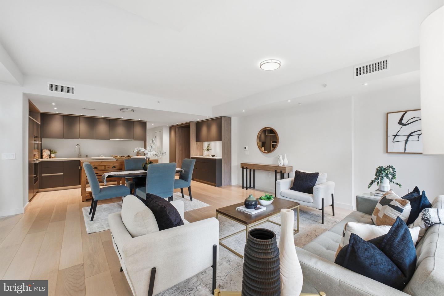 1010 Massachusetts Ave NW #201 — photo
