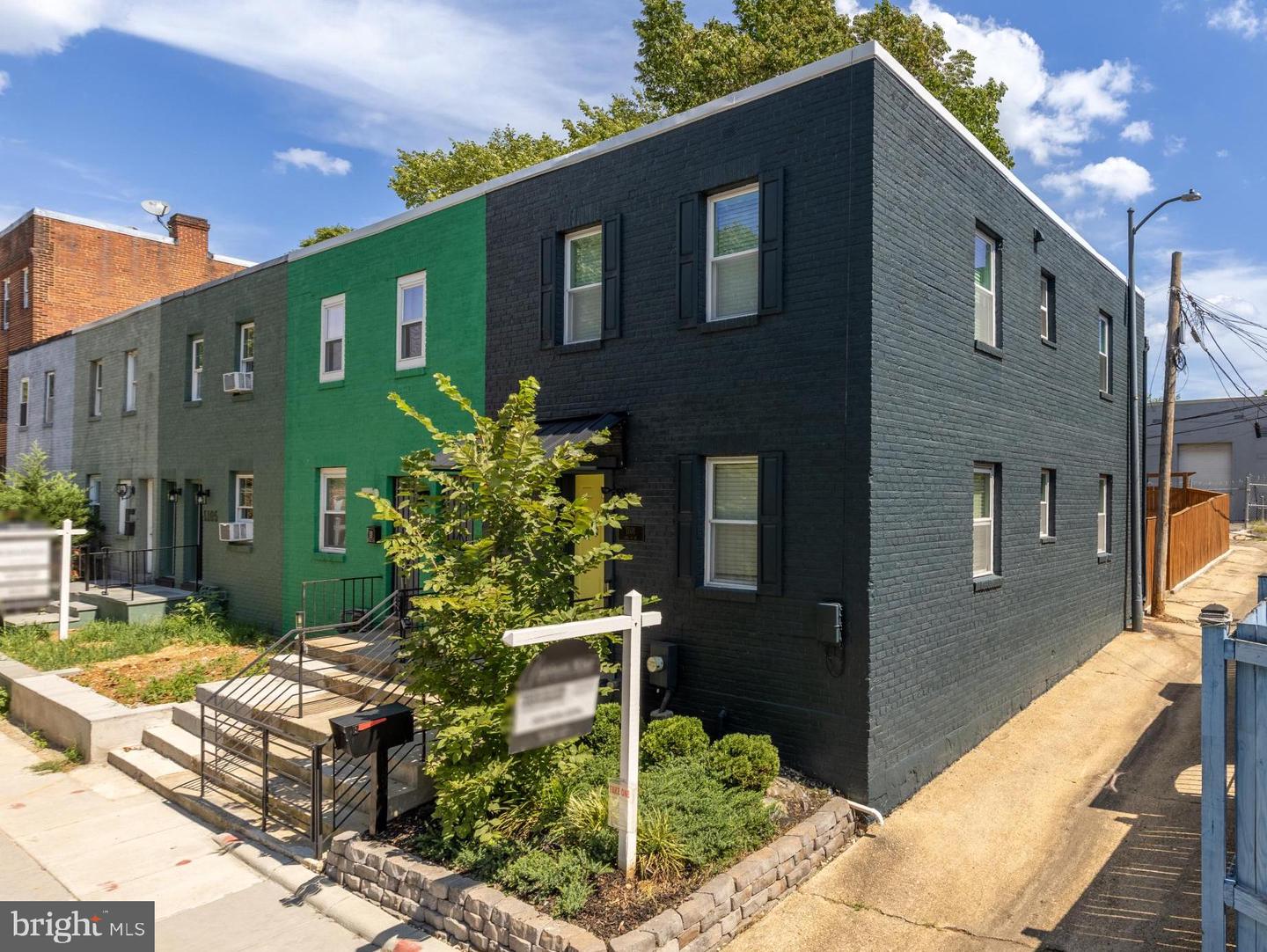 1101 16th St NE — photo