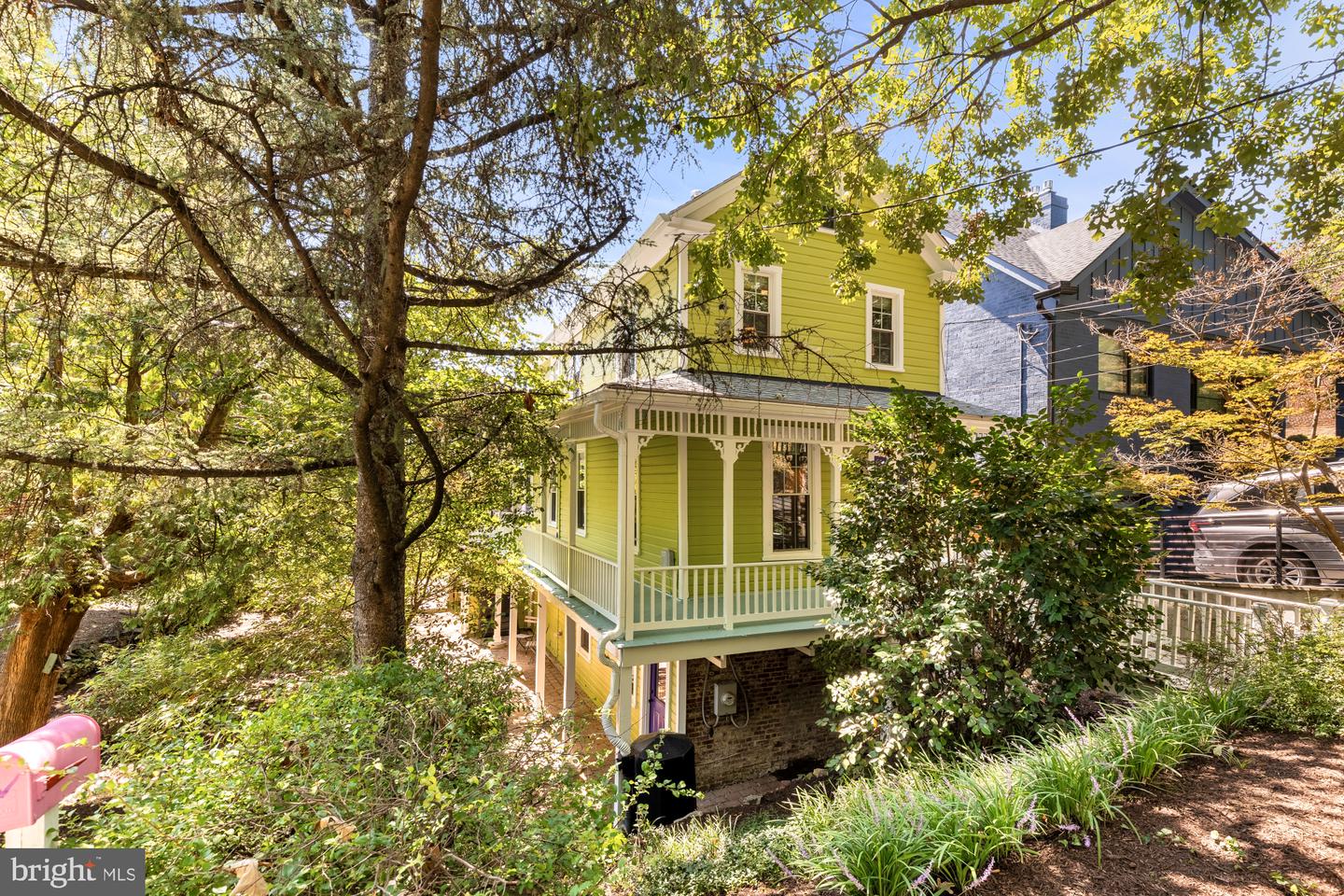 1351 Otis St NE — photo