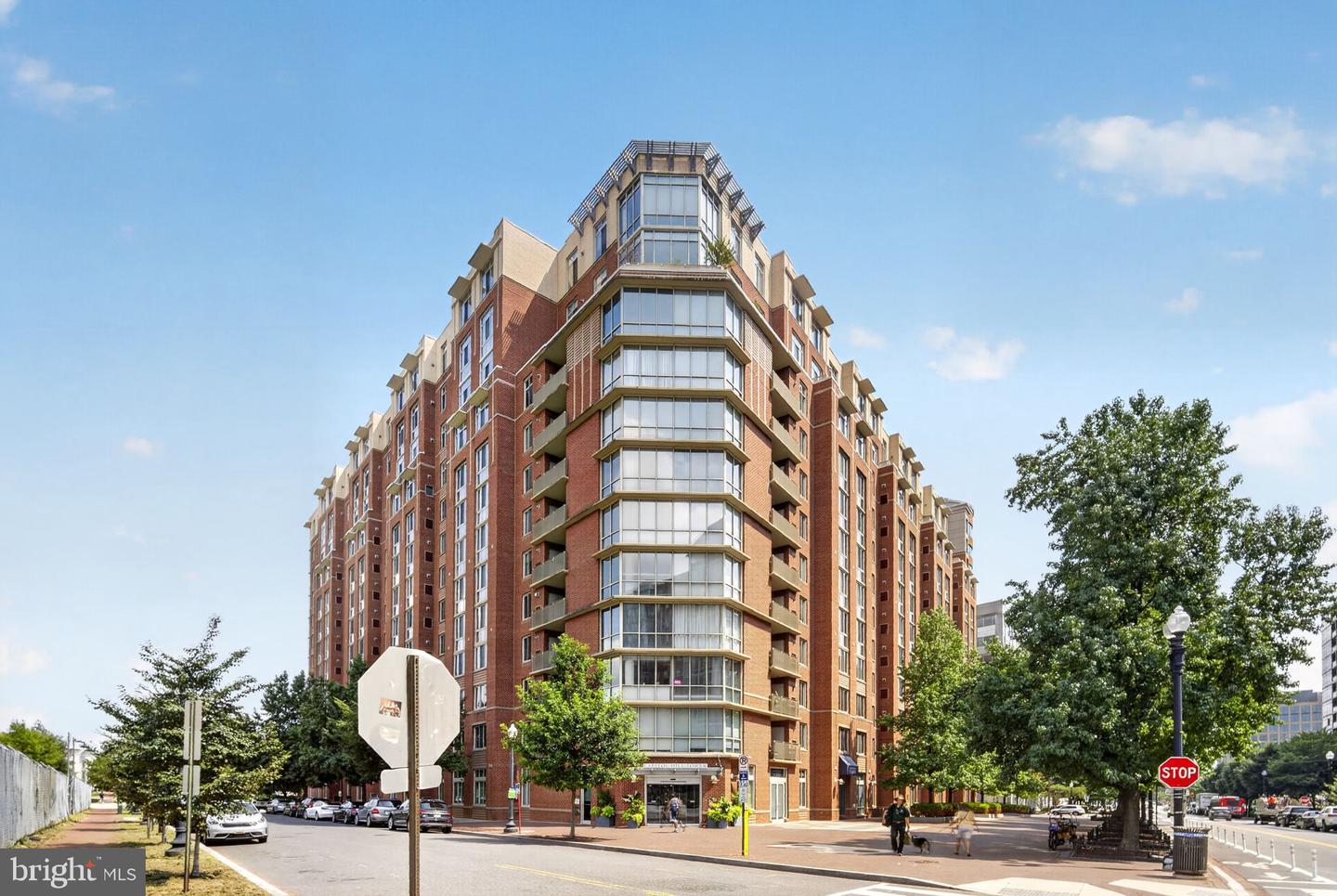 1000 New Jersey Ave SE #1113 — photo