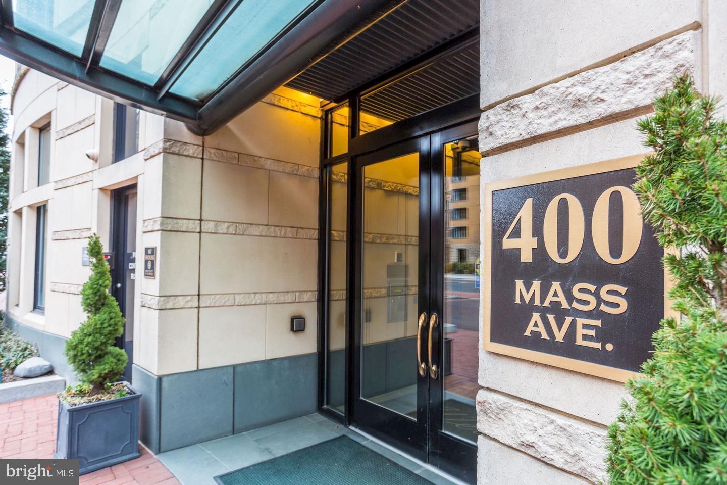 400 Massachusetts Ave NW #817 — photo