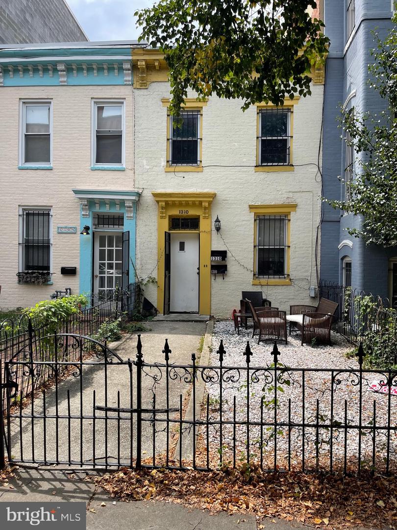 1310 8th St NW #1 — photo