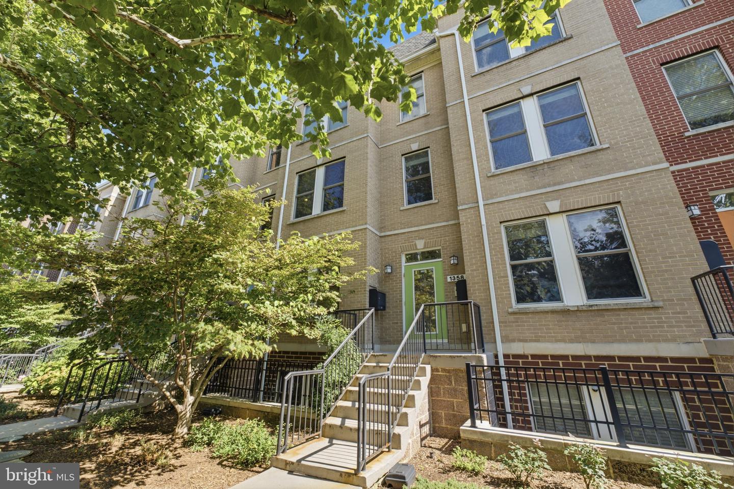 1358 Monroe St NW #B — photo