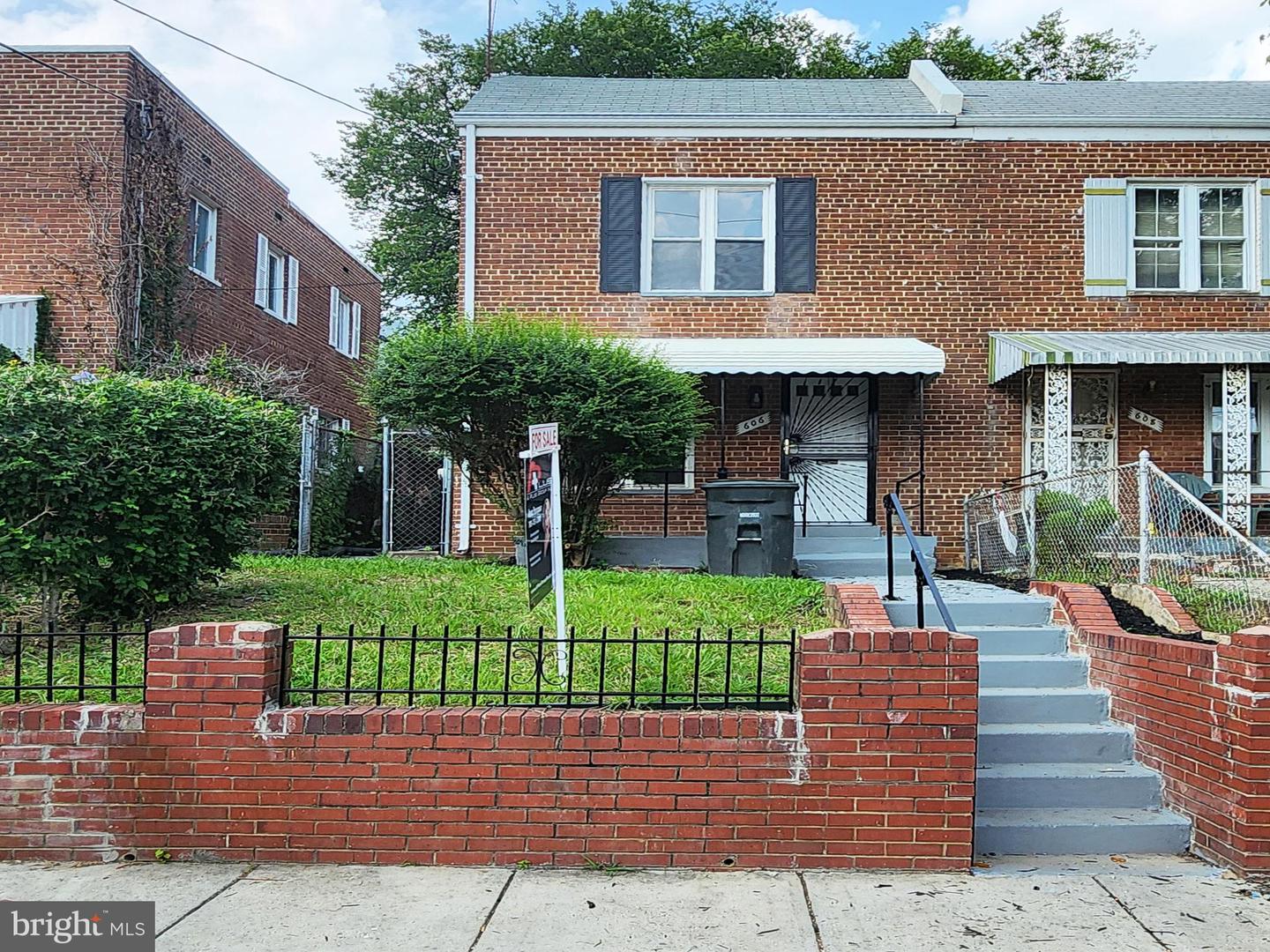 606 Brandywine St SE — photo