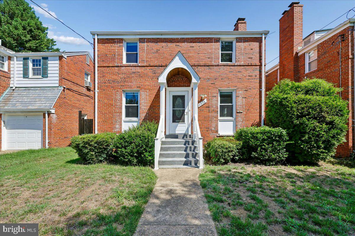 2826 Newton St NE — photo