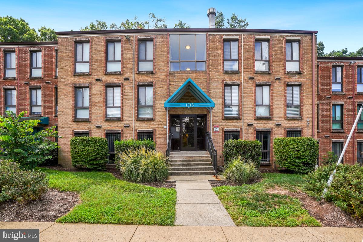 1713 Gainesville St SE #101 — photo