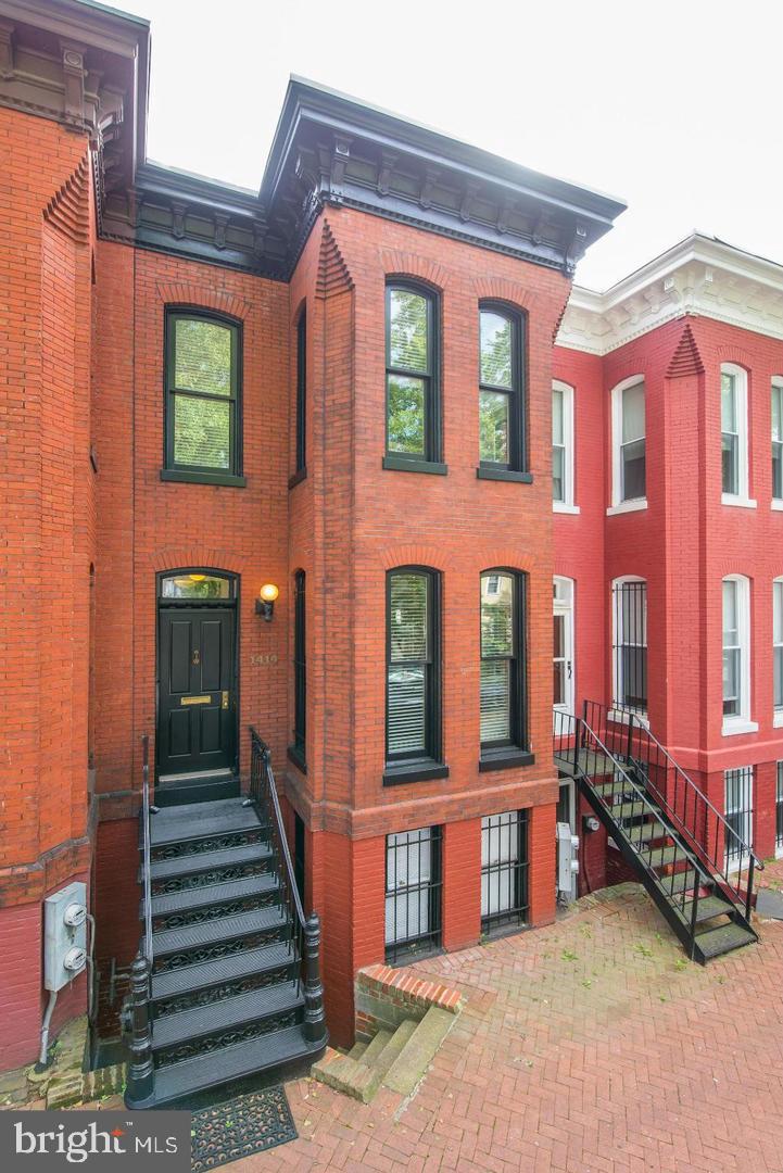 1414 Swann St NW — photo