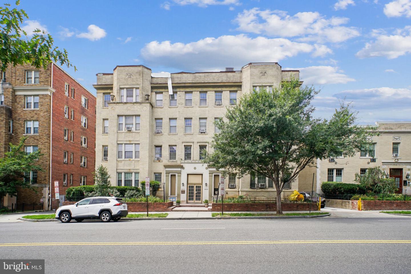 3010 Wisconsin Ave NW #207 — photo
