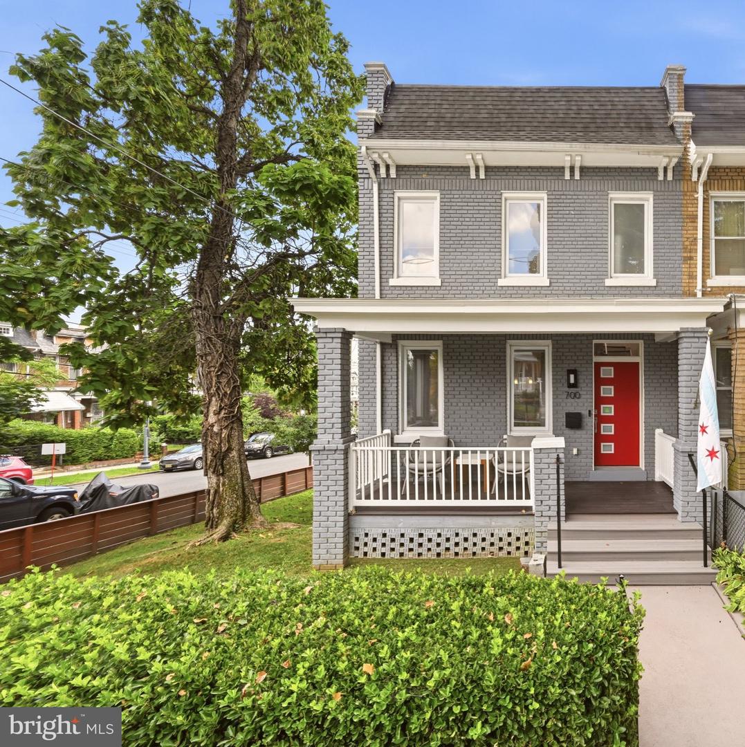 700 Longfellow St NW — photo