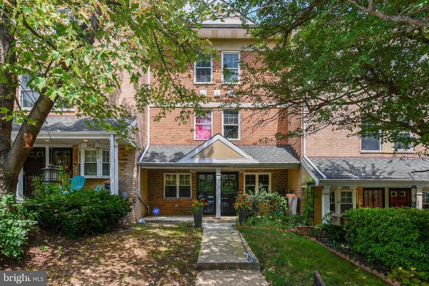 1704 NE Montana Ave NE — photo