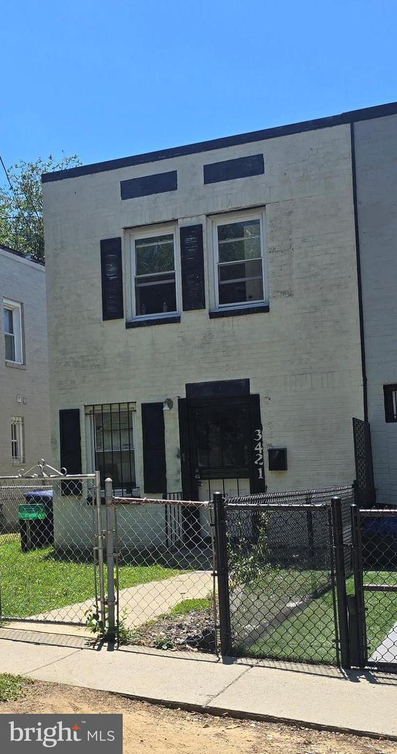 3421 B St SE — photo