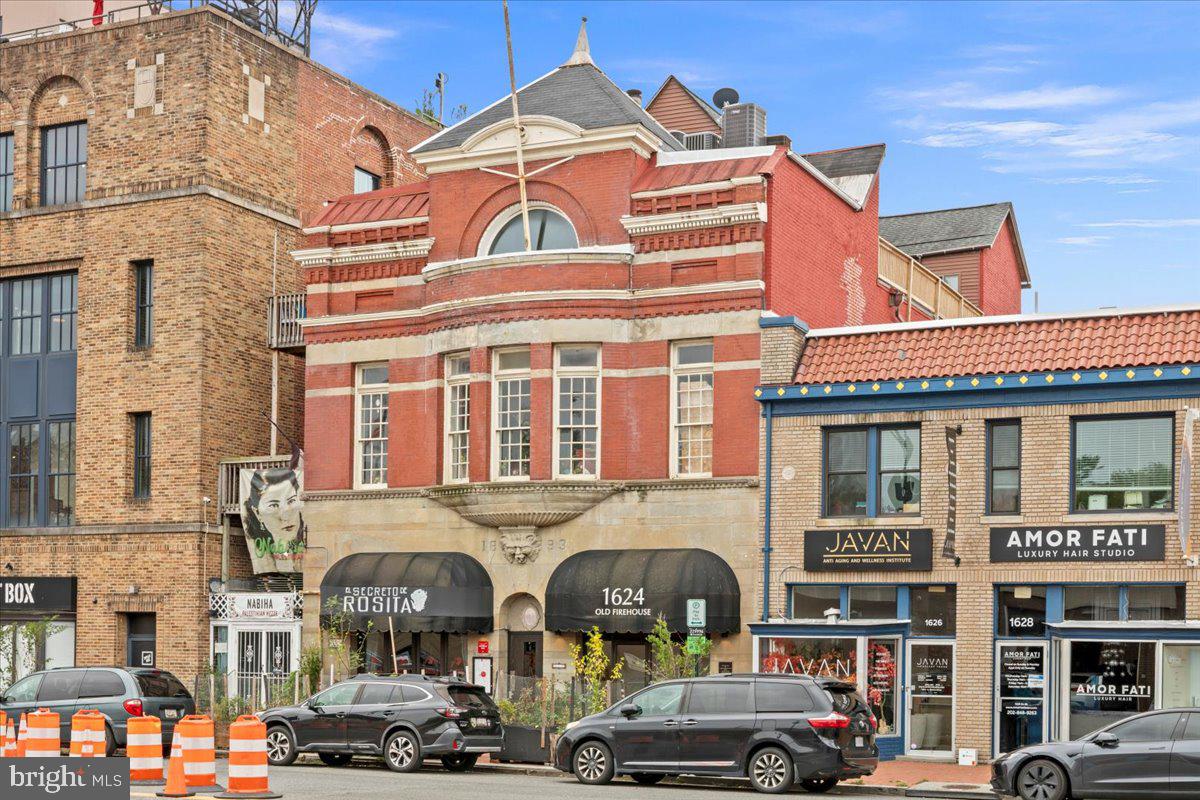 1624 U St NW #301 — photo