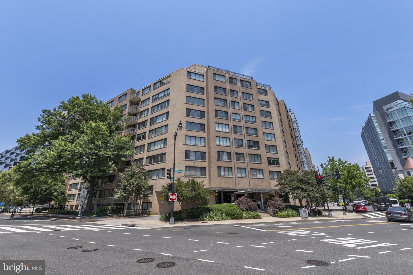 2201 L St NW #515 — photo