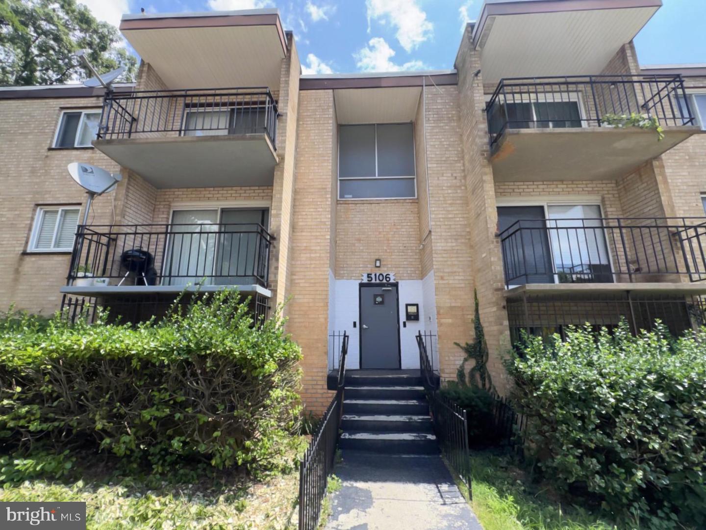 5106 F St SE #10 — photo