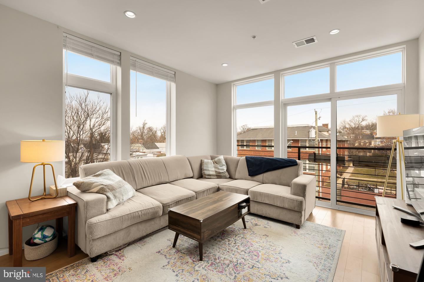 129 Varnum St NW #6 — photo