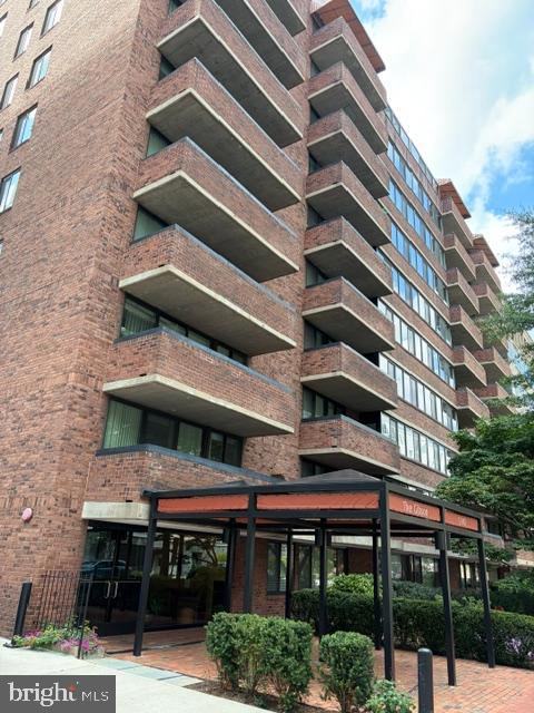 1140 23rd St NW #601 — photo