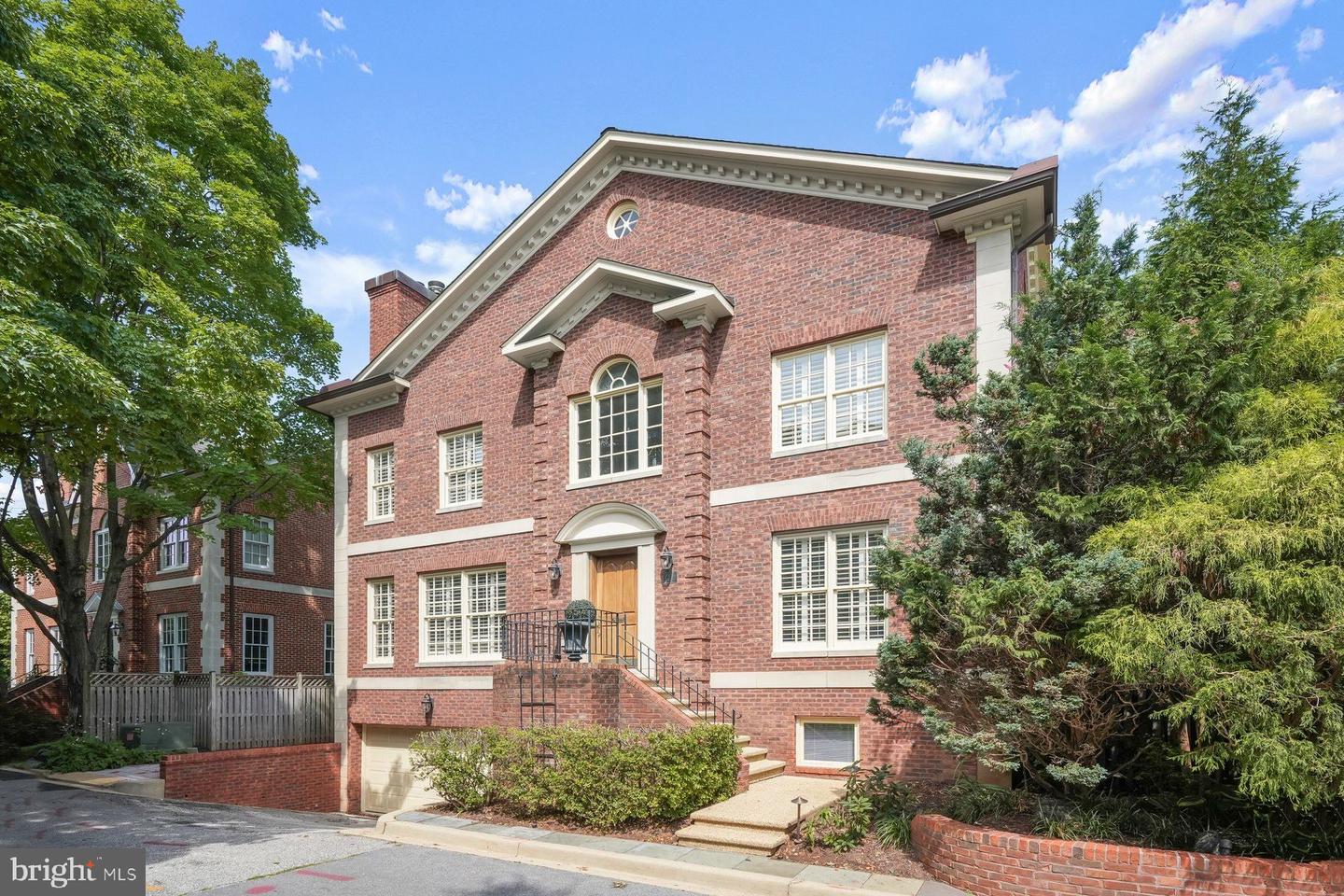 1620 Foxhall Rd NW — photo