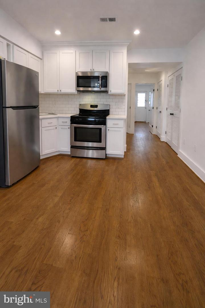 604 17th St NE #Unit 2 — photo