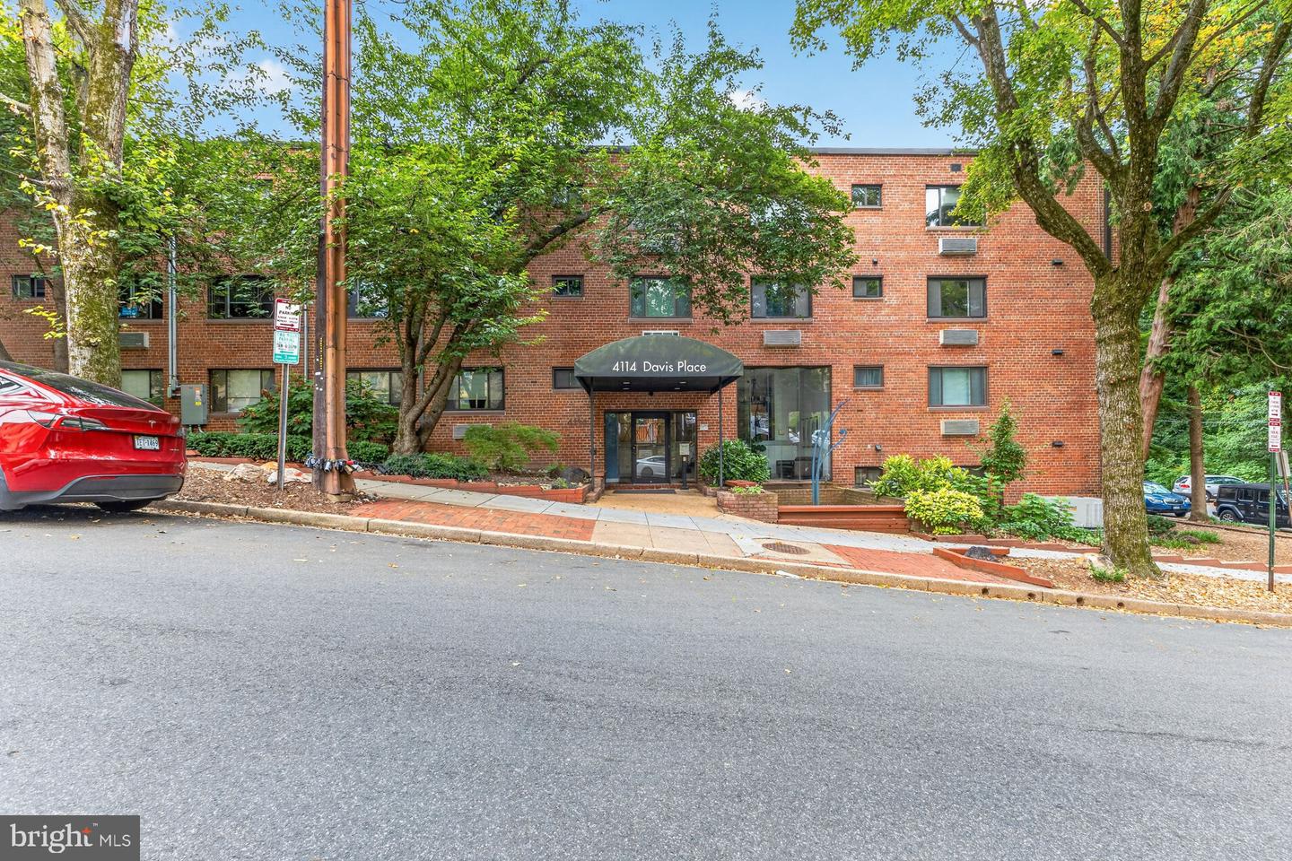 4114 NW Davis Pl NW #118 — photo