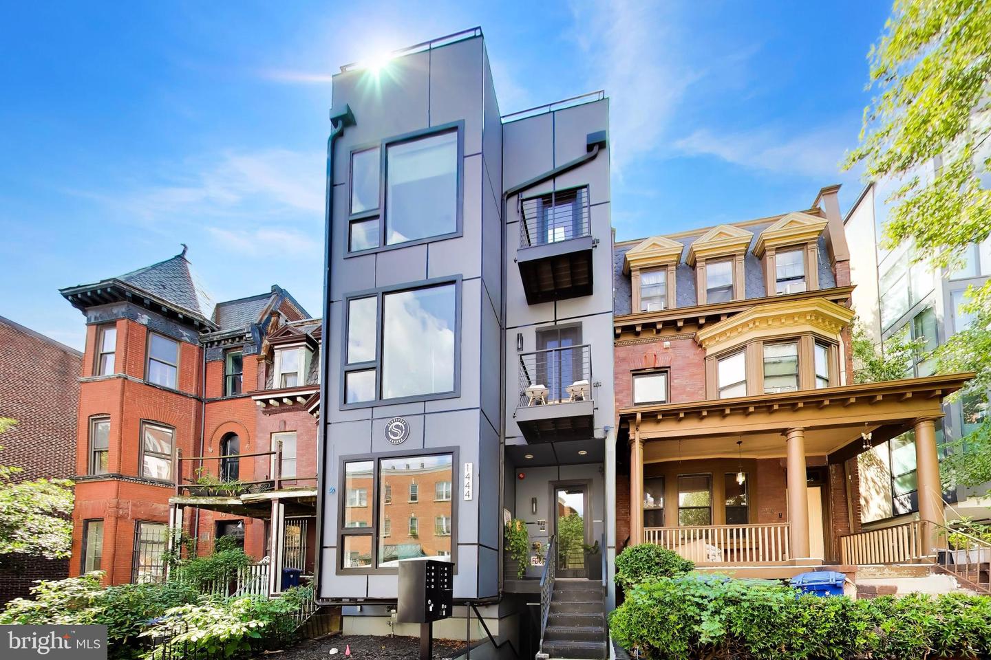 1444 Belmont St NW #301 — photo
