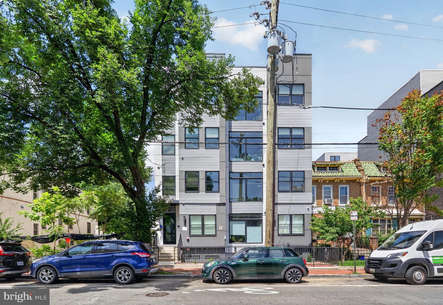 927 Kennedy St NW #403 — photo