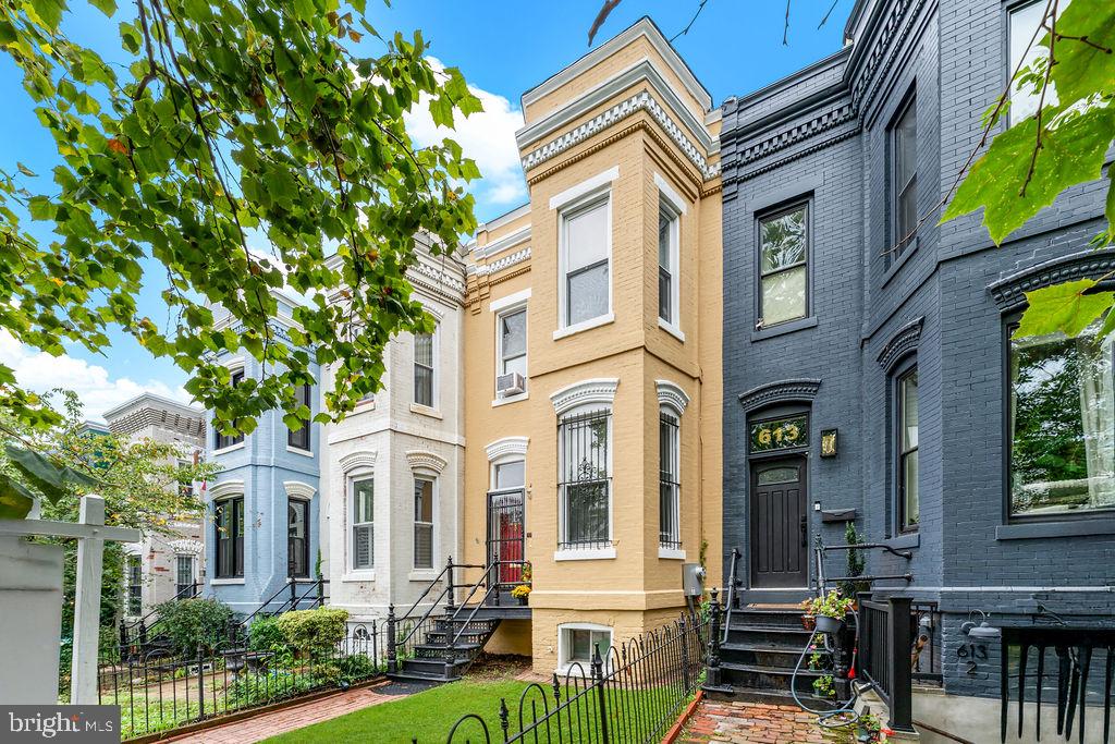 615 12th St NE — photo