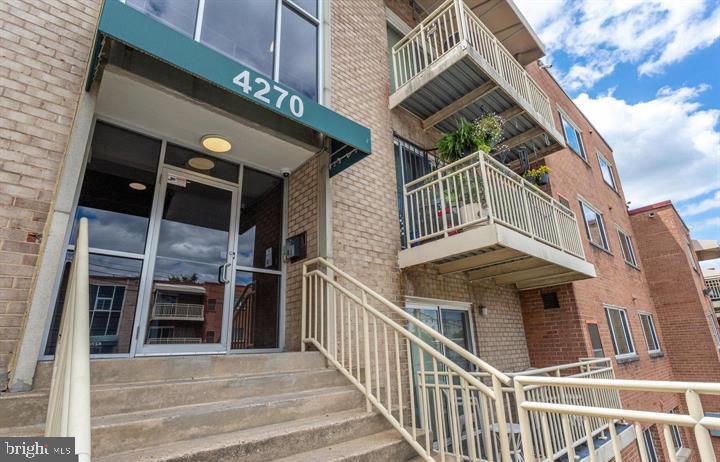 4270 E Capitol St NE #304 — photo