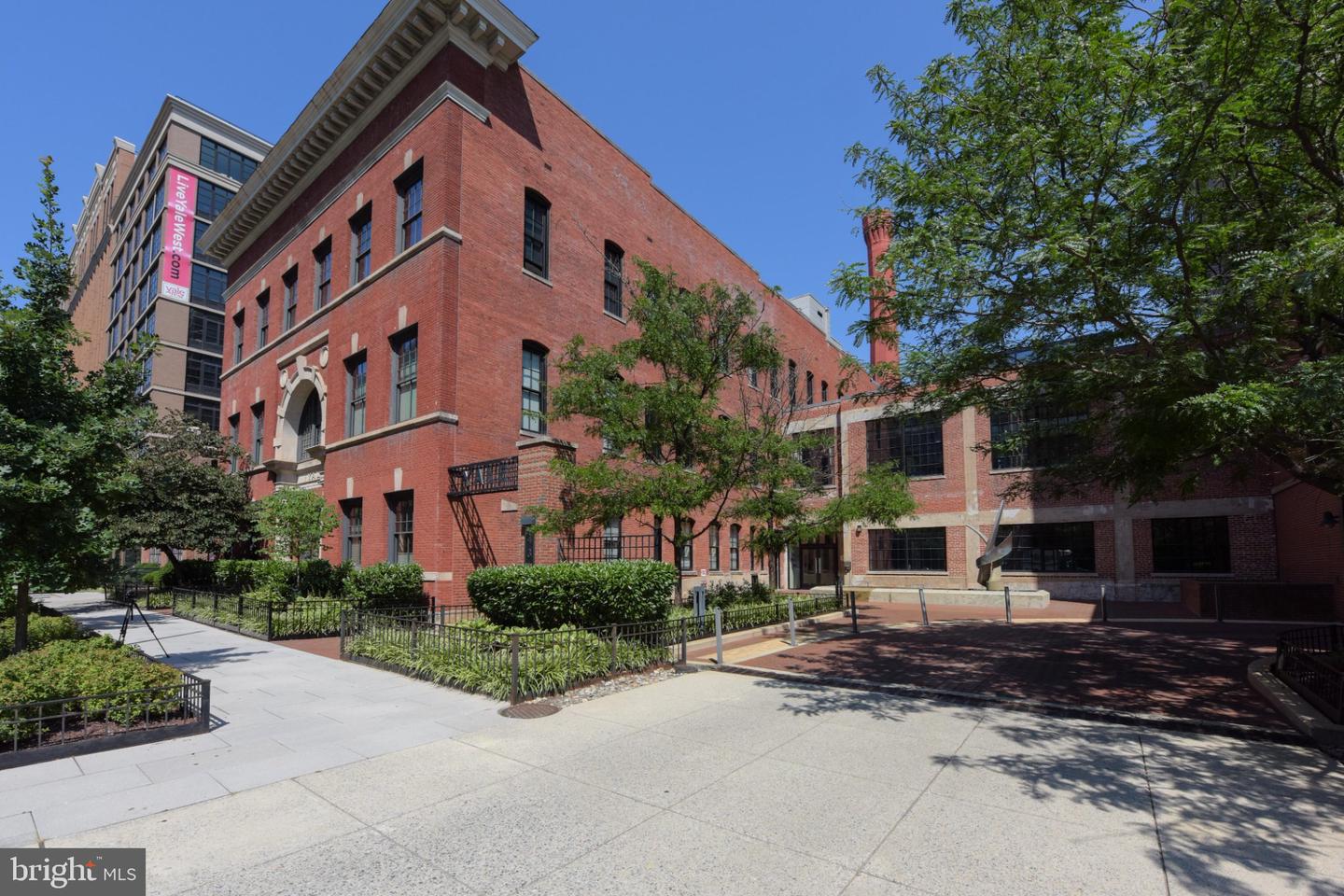 437 New York Ave NW #204 — photo