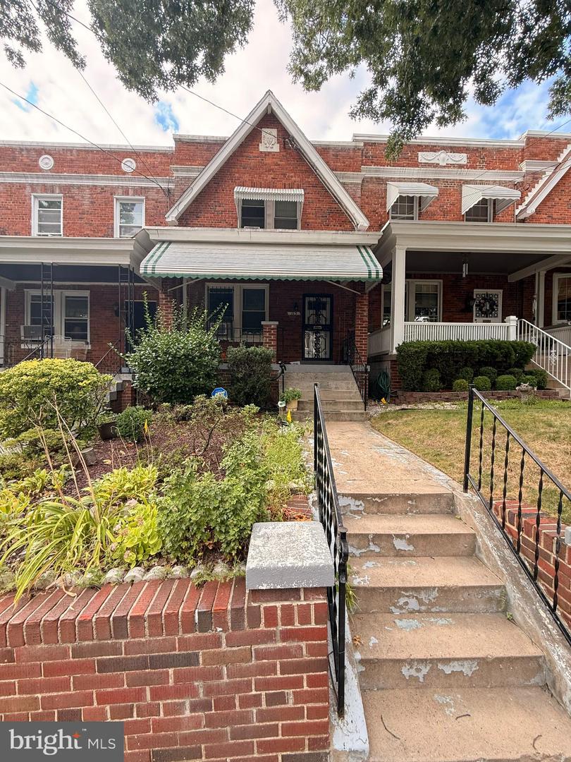 115 Longfellow St NW — photo