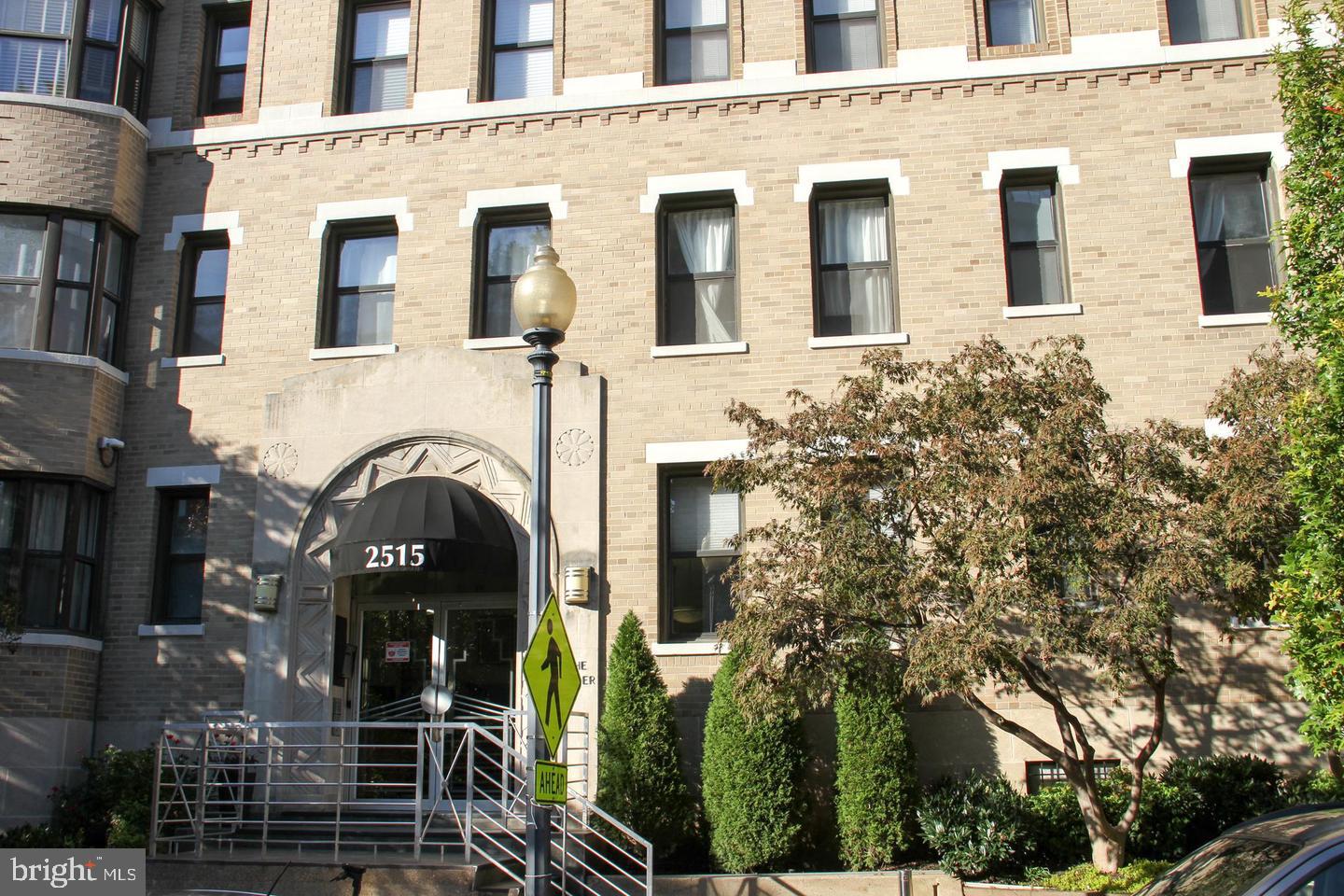 2515 K St NW #306 — photo