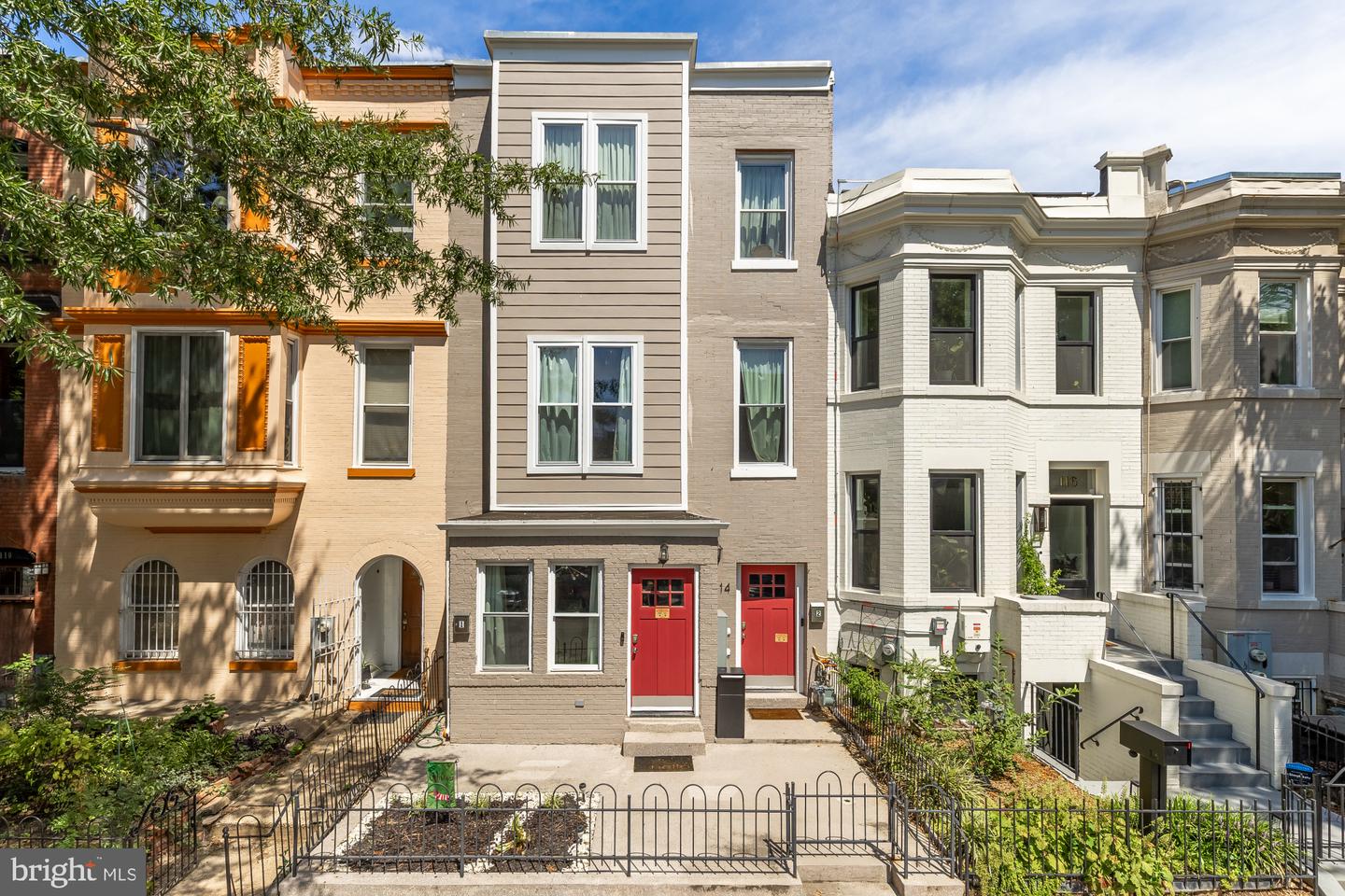 114 Quincy Pl NE #1 — photo