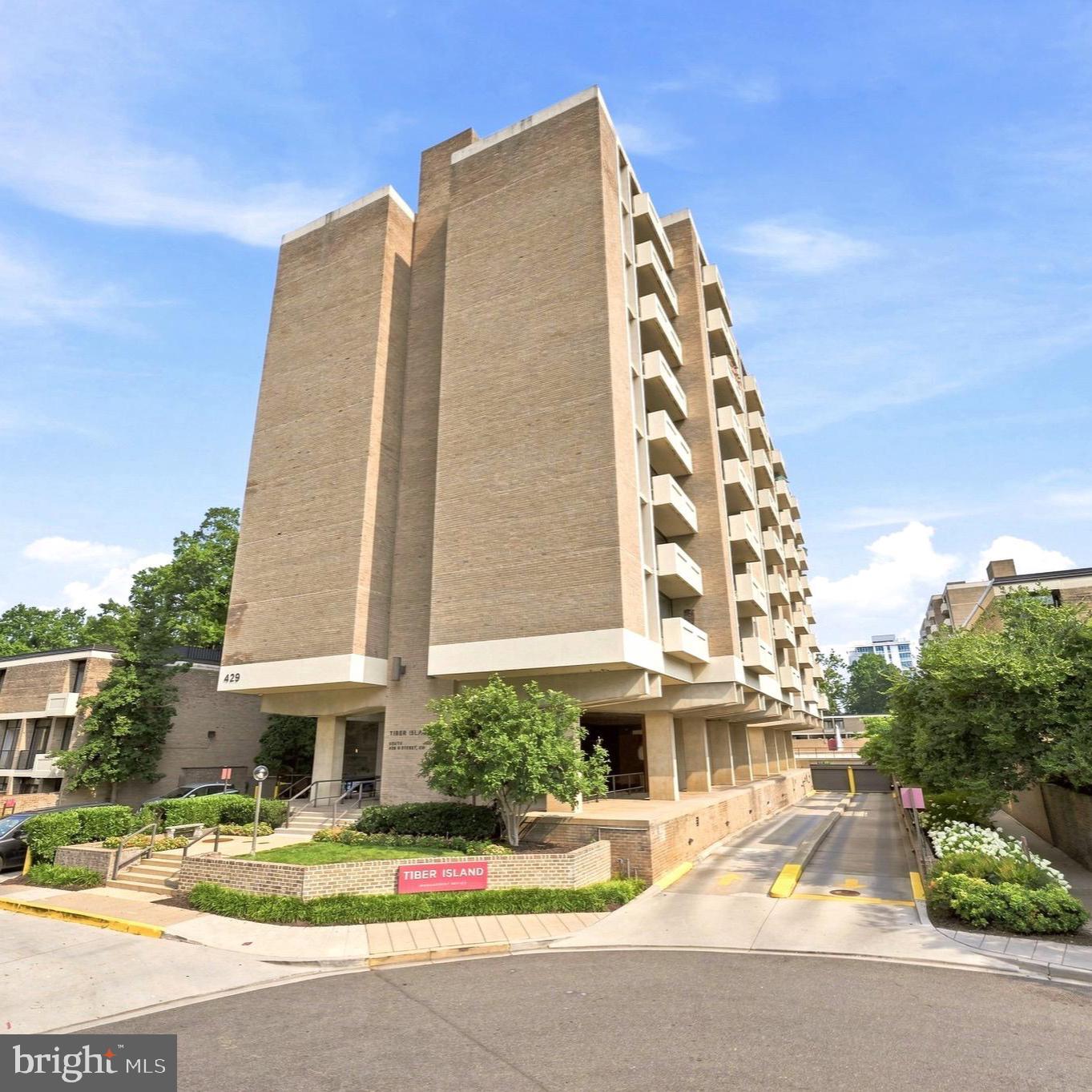 429 N St SW #S500 — photo