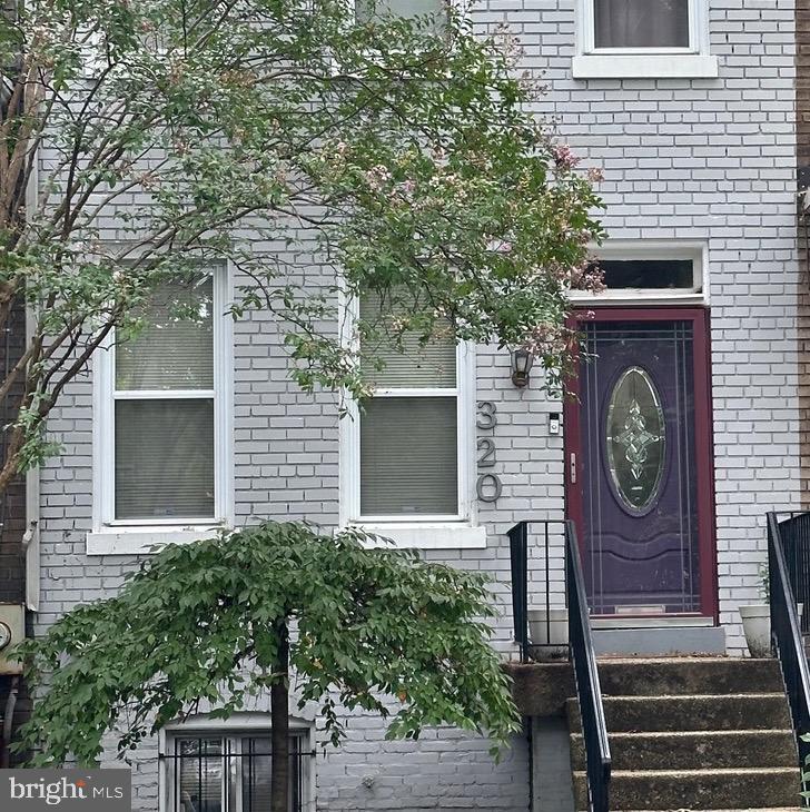 320 Shepherd St NW — photo