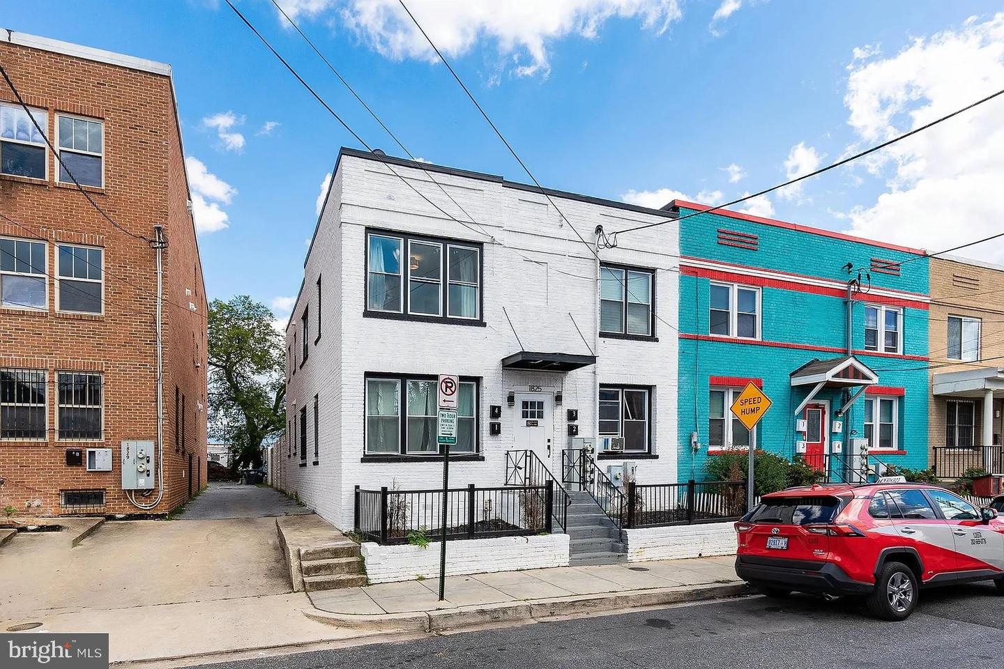 1825 Providence St NE #3 — photo