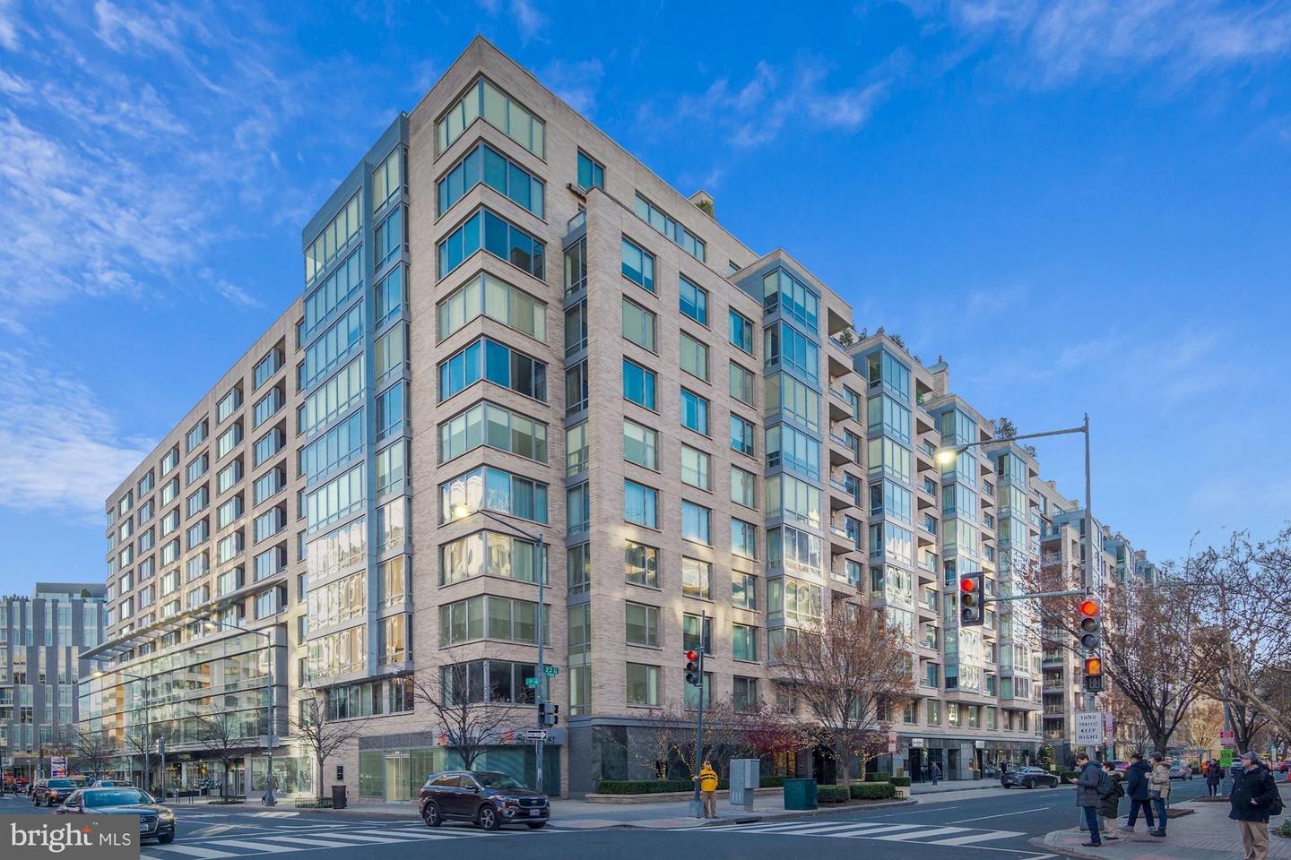 1155 23rd St NW #Ph1G — photo