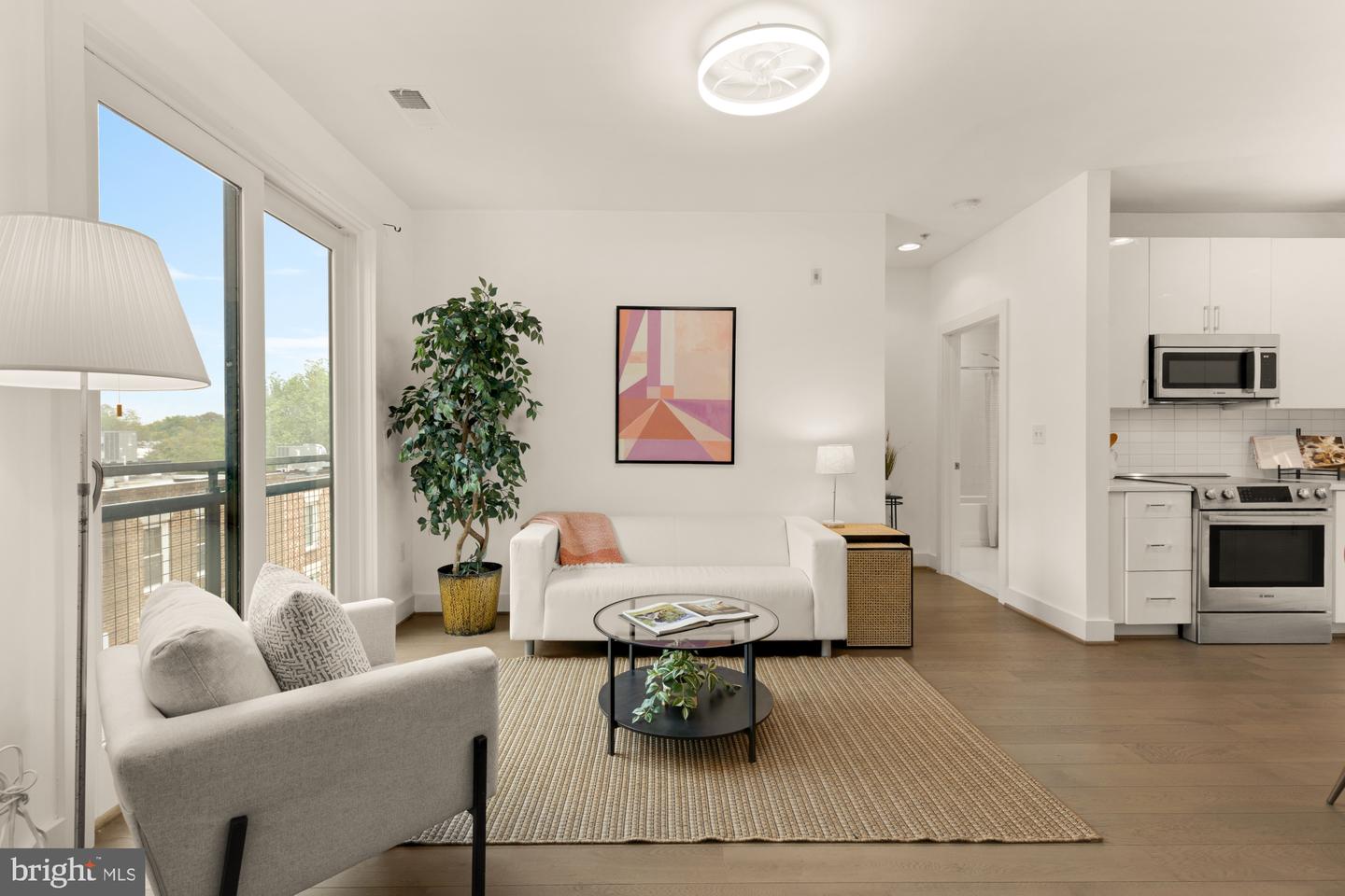 1500 Pennsylvania Ave SE #305 — photo
