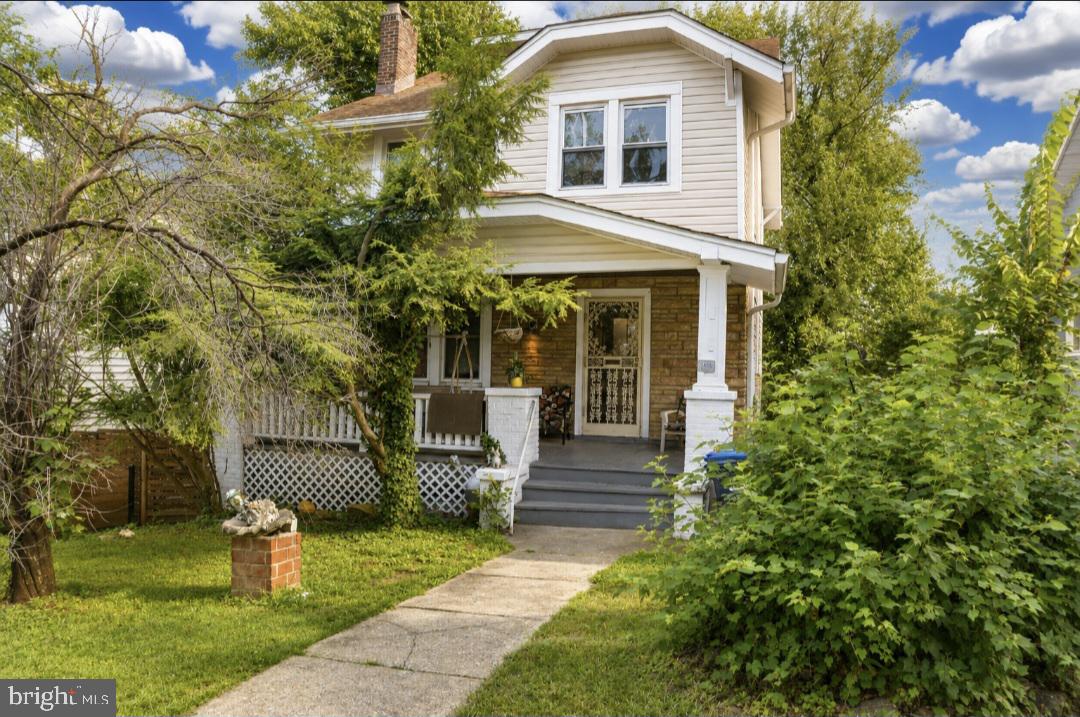 1435 Monroe St NE — photo