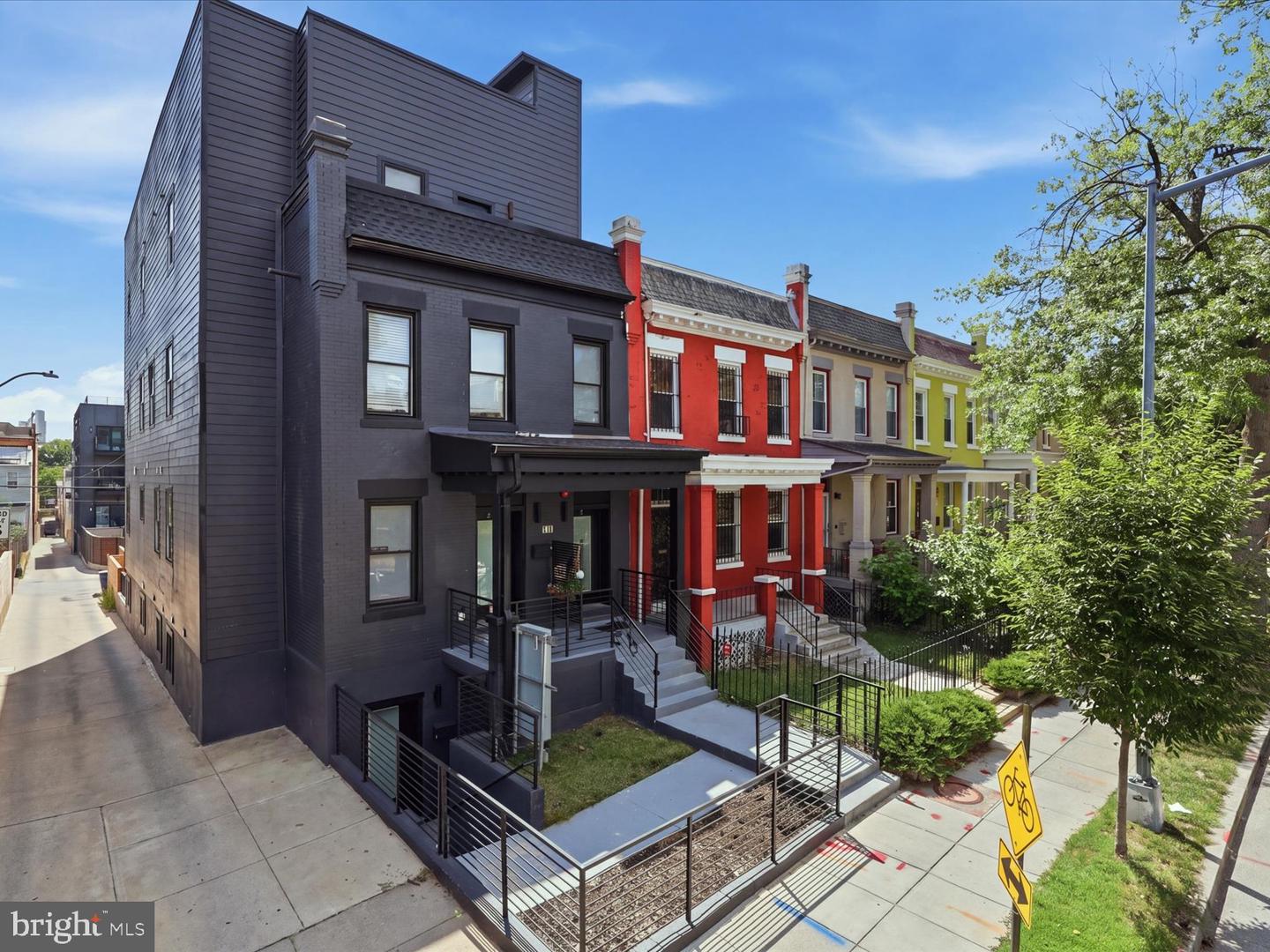 616 Kenyon St NW — photo