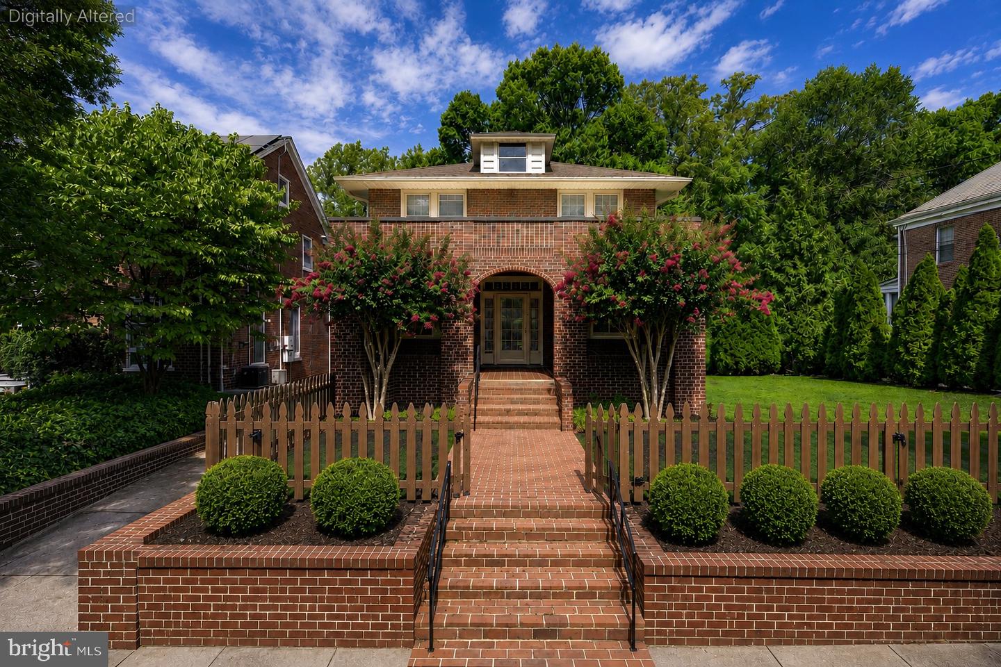 4322 Argyle Ter NW — photo