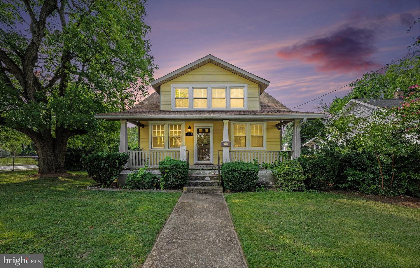 3047 Douglas St NE — photo